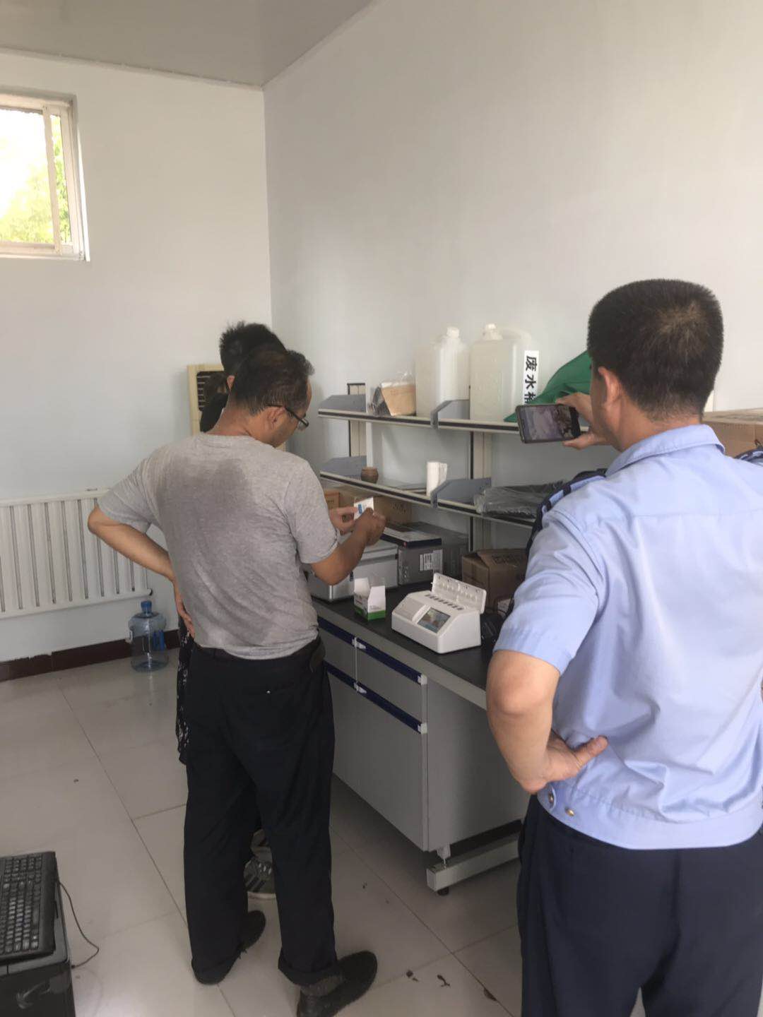 我司人員前往山東醫(yī)療器械有限公司進行儀器培訓和指導工作(圖3)